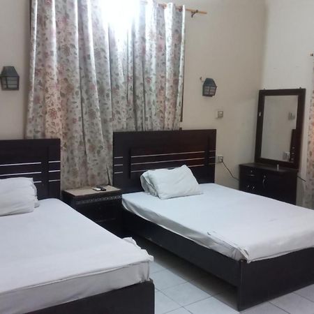 Al Rehman Guest Hous Hotel ไฮเดอราบาด ภายนอก รูปภาพ