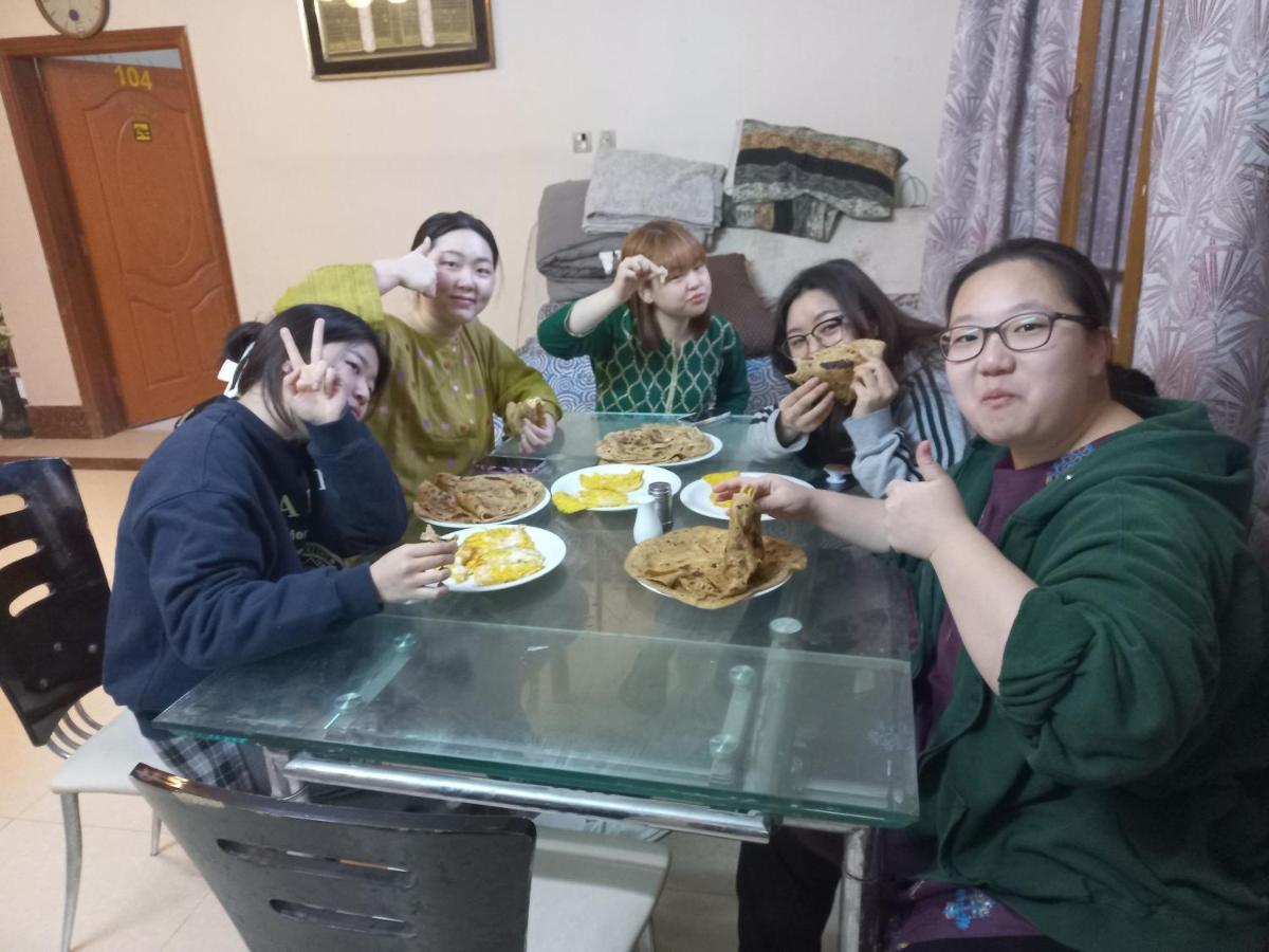 Al Rehman Guest Hous Hotel ไฮเดอราบาด ภายนอก รูปภาพ